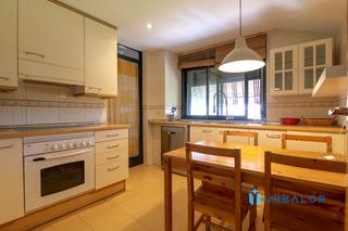 Zweistöckige Wohnung  Copenhague. Duplex de dos dormitorios con terraza