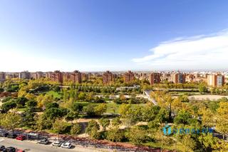 Appartement  De nuevo versalles. Reformado.3 dormitorios,2 baños,terraza y garaje.