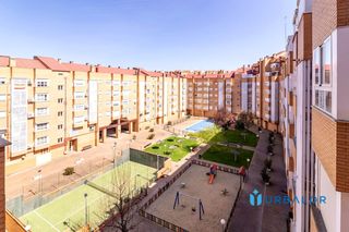 Appartamento  Las retamas. Dos dormitorios, piscina, padel y squash