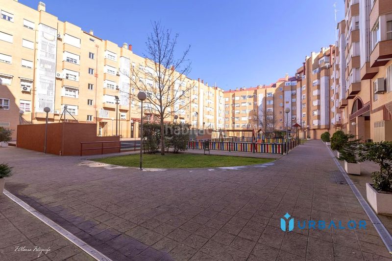 Foto dc619a8e-0391-43a8-9459-8af49aa3c185. Pis amb calefacció aparcament piscina a Prado de Santo Domingo Alcorcón