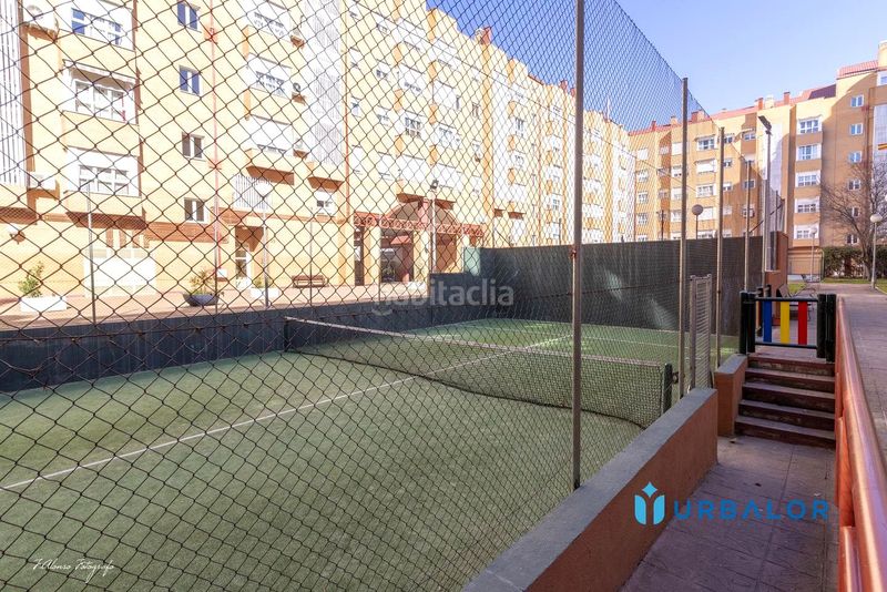 Foto fad06760-3ab6-490e-957c-1c527ced77fe. Pis amb calefacció aparcament piscina a Prado de Santo Domingo Alcorcón