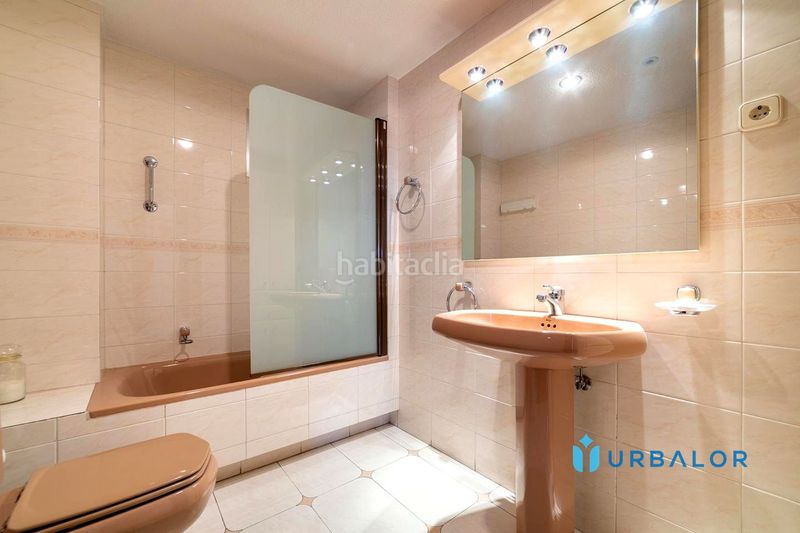 Foto 961c1564-8b49-4884-a771-7cd089271ced. Pis amb calefacció aparcament a Aluche Madrid