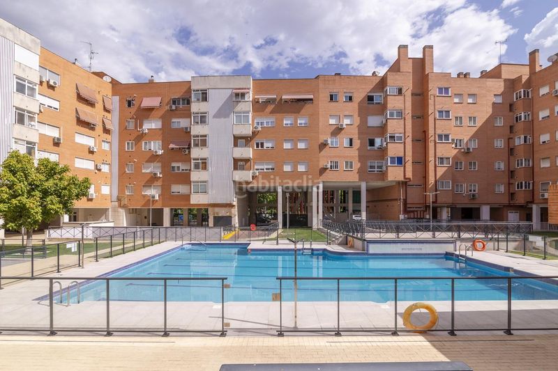 Foto e2bfc97c-4f75-4fb6-bf27-edf7f6549f05. Pis amb calefacció aparcament piscina a Prado de Santo Domingo Alcorcón