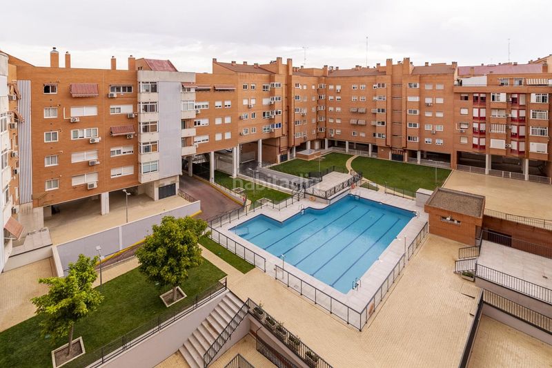 Foto f7328d50-31b5-4c35-a4bd-8dd268465c62. Pis amb calefacció aparcament piscina a Prado de Santo Domingo Alcorcón