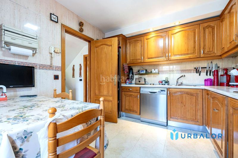 Foto 914cd6c4-58ac-41a9-bd43-130c1e6225bf. Casa adossada amb calefacció a Prado de Santo Domingo Alcorcón