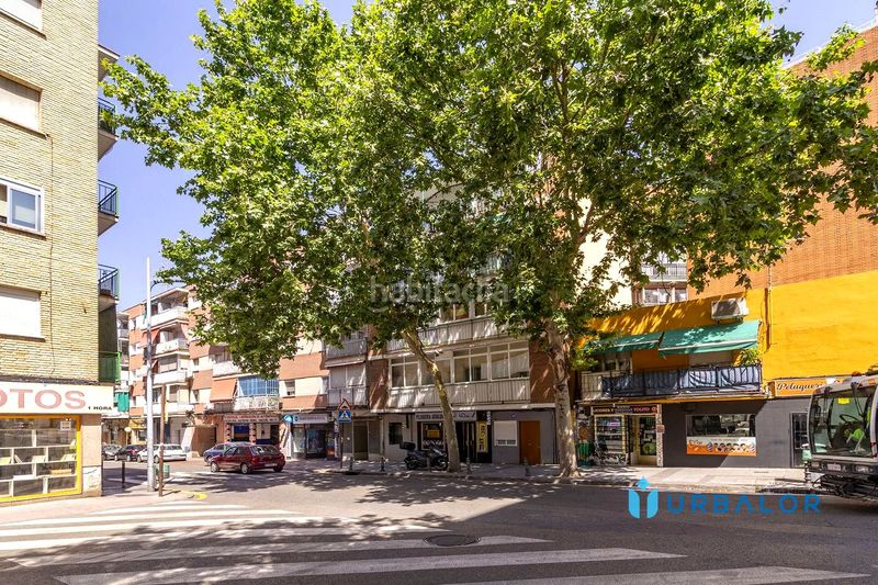 Foto 12635cd5-3f42-4a98-8830-7ae2ff9ef761. Local comercial a Zona Renfe Alcorcón