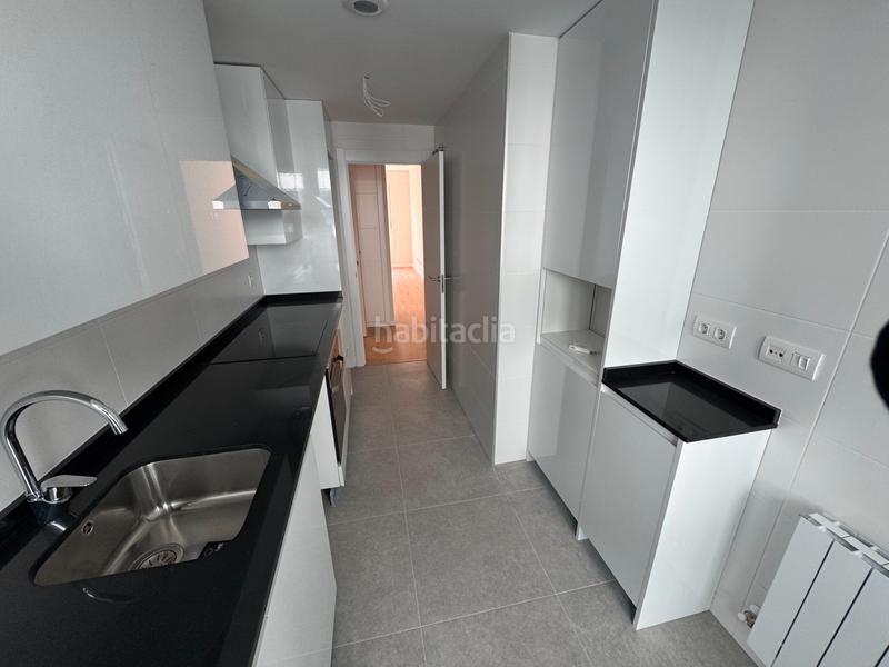 Foto ee11d8bf-9685-471e-b3ad-cfca958e47fc. Appartamento con riscaldamento parcheggio piscina in Madrid