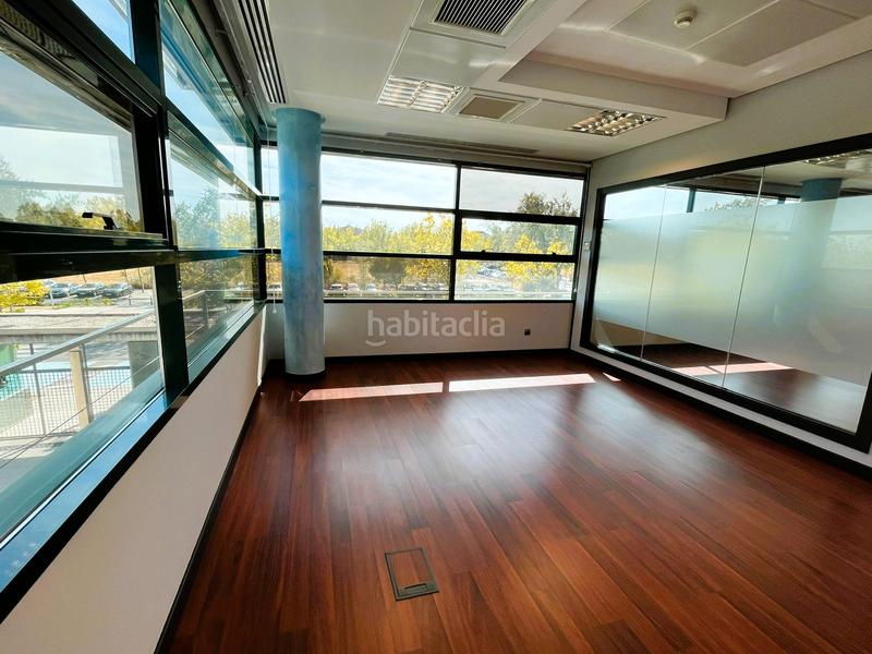 Foto 9687d2aa-4720-47a3-bac2-b03582414c74. Lloguer oficina amb calefacció aparcament a El Pinar-Punta Galea Rozas de Madrid (Las)