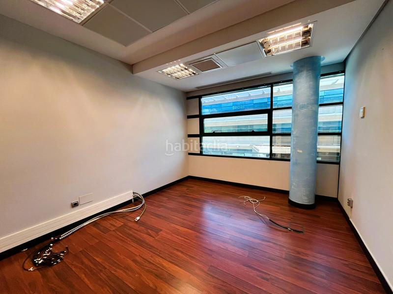 Foto f3bbad71-2e20-408a-b7c6-0ca1f0960f98. Lloguer oficina amb calefacció aparcament a El Pinar-Punta Galea Rozas de Madrid (Las)