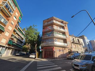 Pis  Aldonza de mendoza. Amplio piso con gran terraza perimetral junto al centro de guada