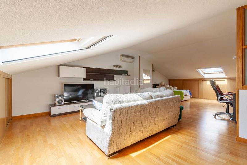 Foto 034cc157-62d6-43c5-94f1-2e1691a88c97. Maison jumelée avec chauffage parking dans Las Lomas-Salinera-La Muñeca Guadalajara