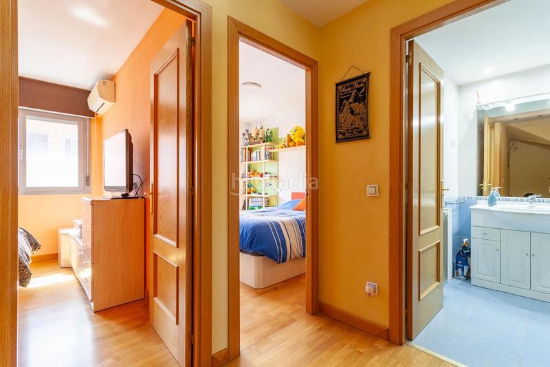 Foto 0bb55f6c-fdf6-4b81-8a66-ad5a24c2c3fe. Maison jumelée avec chauffage parking dans Las Lomas-Salinera-La Muñeca Guadalajara