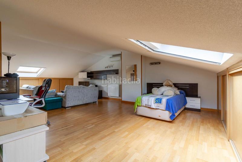 Foto 1b78924e-5d12-419e-a85e-3950ea251202. Maison jumelée avec chauffage parking dans Las Lomas-Salinera-La Muñeca Guadalajara