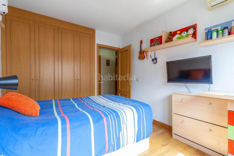 Foto 2cfbb2df-9a1f-4294-ae1a-cc471de26645. Maison jumelée avec chauffage parking dans Las Lomas-Salinera-La Muñeca Guadalajara