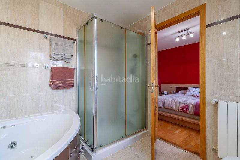 Foto 78f7ec2a-4749-4e0e-883b-1bf35044f8ac. Maison jumelée avec chauffage parking dans Las Lomas-Salinera-La Muñeca Guadalajara