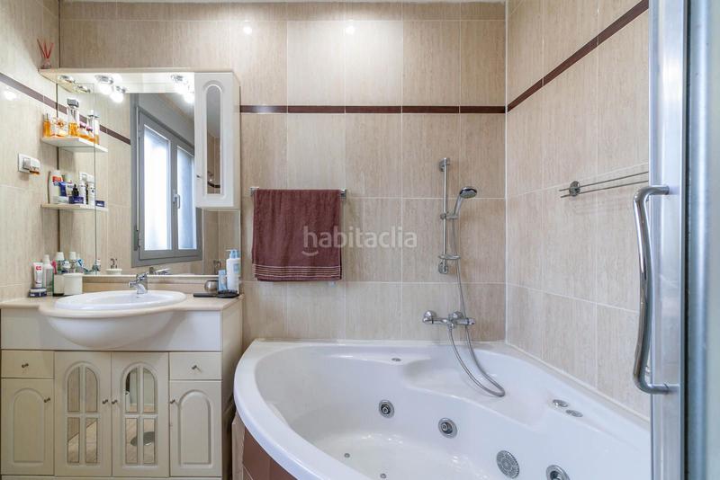 Foto 8ac5114c-cf43-4034-bb10-22fd656ec73a. Maison jumelée avec chauffage parking dans Las Lomas-Salinera-La Muñeca Guadalajara