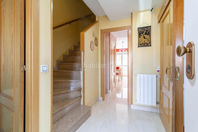 Foto 9cedadce-8ac1-413b-83a6-2c0890d4b70a. Maison jumelée avec chauffage parking dans Las Lomas-Salinera-La Muñeca Guadalajara