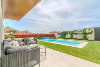 Chalet en Cabanillas del Campo. Diseo exclusivo, espacios abiertos, espectacular terraza en cab