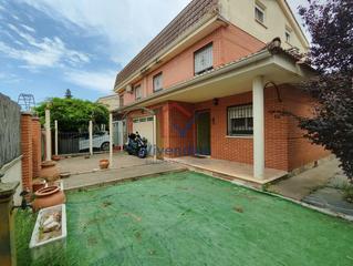 Maison jumelée  Pinos. Chalet pareado con gran parcela orientada al sur en cabanillas d