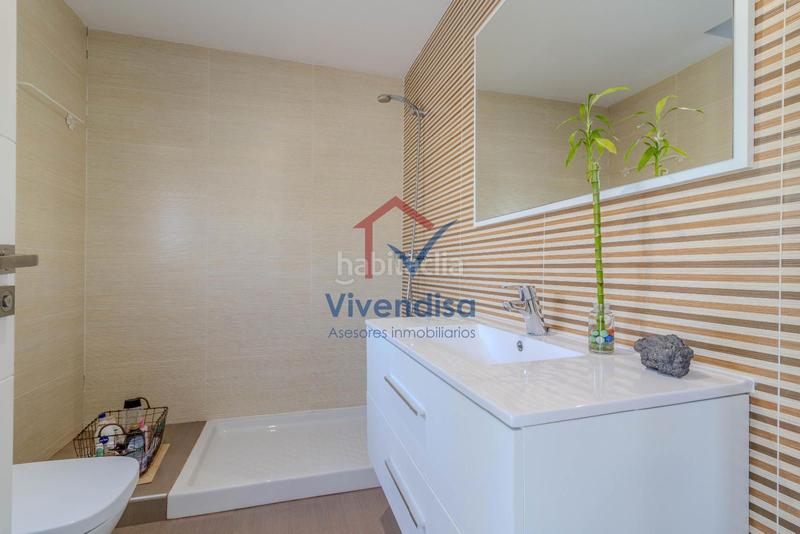 Foto 2f49dbc8-36eb-4e5b-abb6-e39d62c60cb4. Casa pareada chalet de esquina con piscina en Cabanillas del Campo