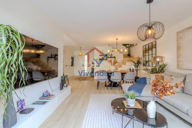 Foto 01743f1a-2a45-488d-b6e4-a26c95448984. Maison jumelée avec chauffage parking piscine dans Aguas Vivas Guadalajara