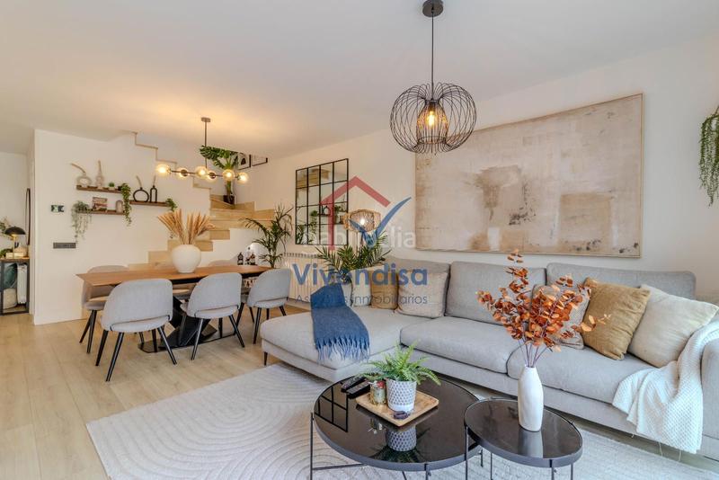 Foto 083739d4-2297-495b-930b-1461073f679e. Maison jumelée avec chauffage parking piscine dans Aguas Vivas Guadalajara