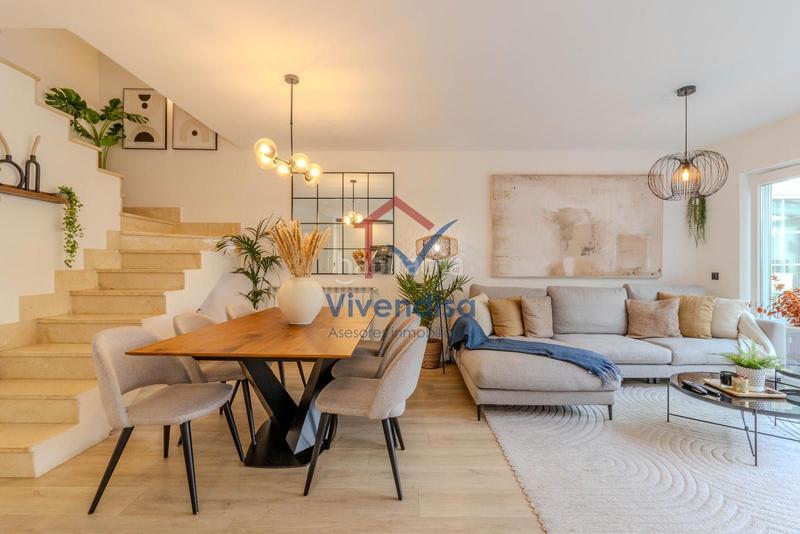 Foto 0d018ea9-3e47-4950-8e50-6b1163c63491. Maison jumelée avec chauffage parking piscine dans Aguas Vivas Guadalajara