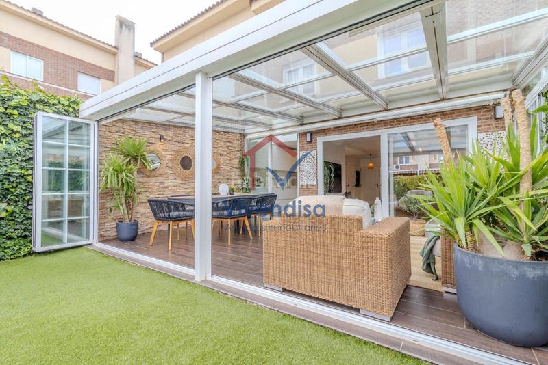 Foto 4b61ac4a-9bb9-47c0-9255-8d0e54ad5e21. Maison jumelée avec chauffage parking piscine dans Aguas Vivas Guadalajara