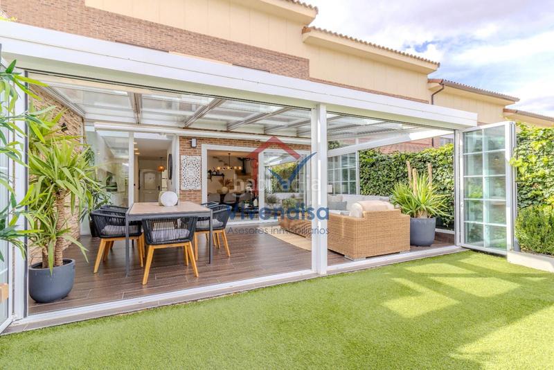 Foto 7475745c-09eb-46b8-b67d-a2749e27389c. Maison jumelée avec chauffage parking piscine dans Aguas Vivas Guadalajara