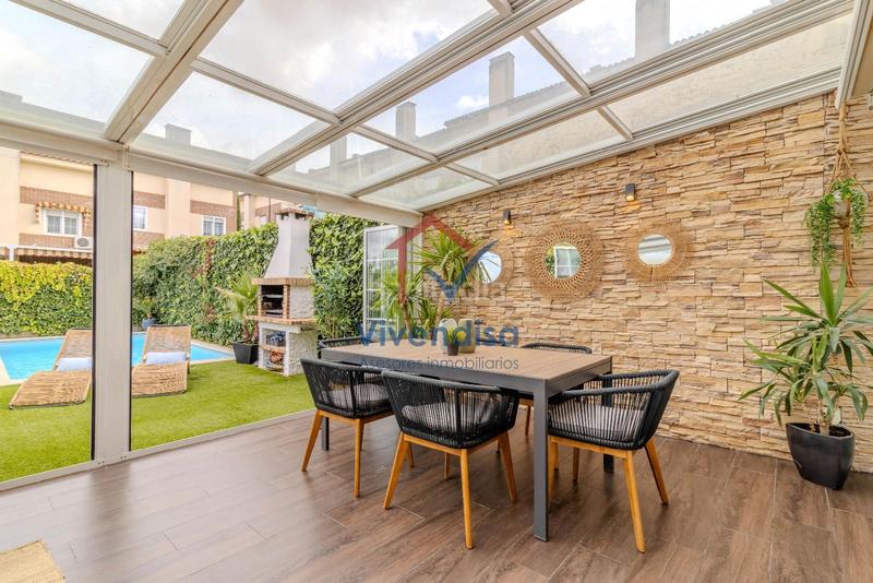 Foto 8f2e3c57-65ca-4722-bc51-43a00cfa6ee9. Maison jumelée avec chauffage parking piscine dans Aguas Vivas Guadalajara