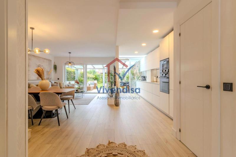 Foto 9d11d084-6ca1-456c-8e3c-652ccf2bc148. Maison jumelée avec chauffage parking piscine dans Aguas Vivas Guadalajara