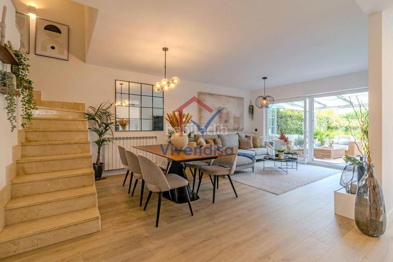 Foto c61abe6a-769f-4d8d-8778-5eb294829cad. Maison jumelée avec chauffage parking piscine dans Aguas Vivas Guadalajara