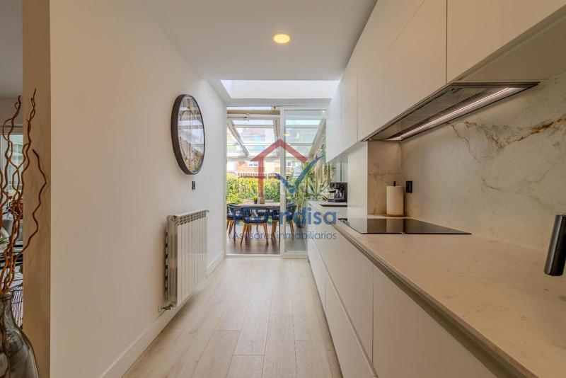 Foto ebf1d51d-1f53-449b-8d4a-744745f0a1a0. Maison jumelée avec chauffage parking piscine dans Aguas Vivas Guadalajara