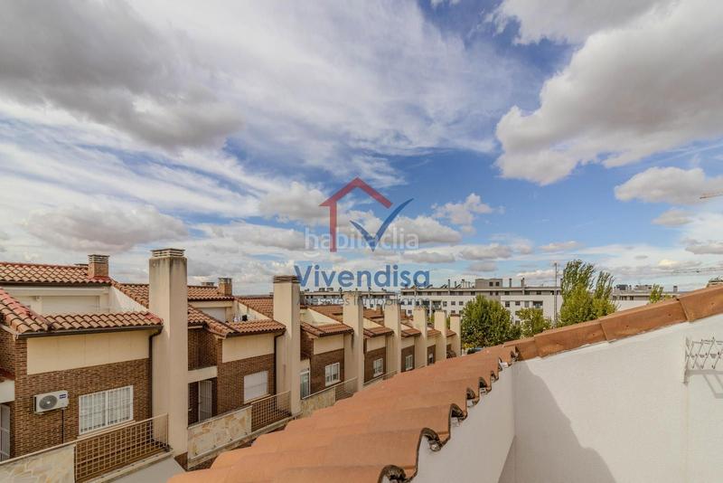 Foto f7c56e57-52e7-4cc7-9443-a8f23dab7651. Maison jumelée avec chauffage parking piscine dans Aguas Vivas Guadalajara