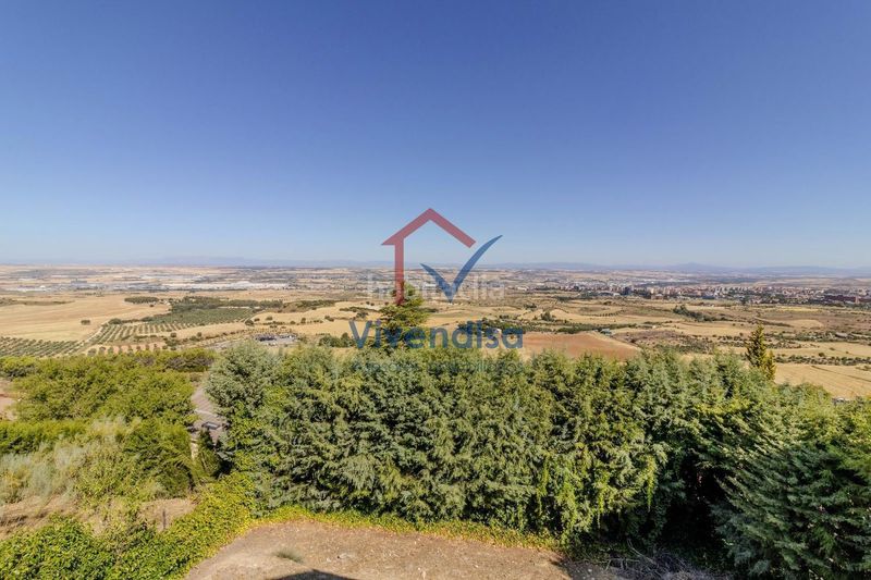 Foto 04cd9697-2b5a-45f8-ae4f-2ed725f6727a. Xalet amb calefacció aparcament piscina a El Clavín-Valdeluz Guadalajara