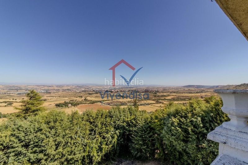 Foto 987c21af-de5b-45d5-bfe5-22a7ce15f351. Xalet amb calefacció aparcament piscina a El Clavín-Valdeluz Guadalajara