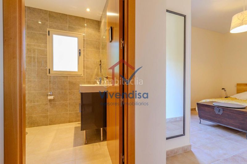 Foto be5f152a-b178-471e-9045-76d1e062543f. Xalet amb calefacció aparcament piscina a El Clavín-Valdeluz Guadalajara