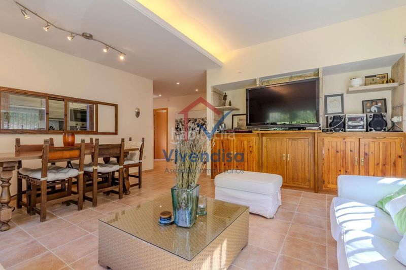 Foto e9b1d0e2-fba9-45b0-9381-b0821a41dfad. Xalet amb calefacció aparcament piscina a El Clavín-Valdeluz Guadalajara