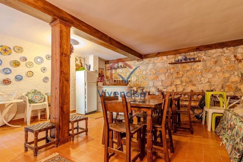 Foto eb04f89f-6cdc-41b6-b375-2139947fc538. Xalet amb calefacció aparcament piscina a El Clavín-Valdeluz Guadalajara