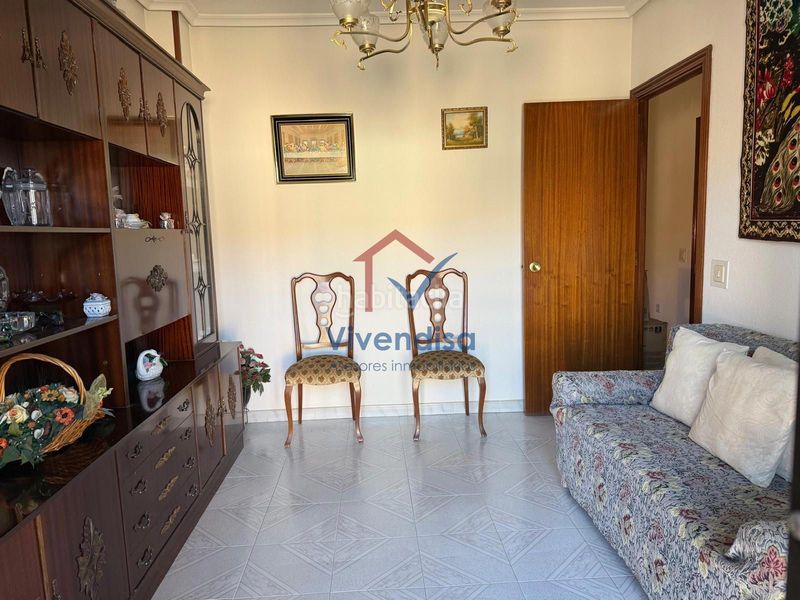 Foto bbf019ae-f23a-4e94-818f-658a87fd3bf0. Casa adossada amb calefacció a Marchamalo