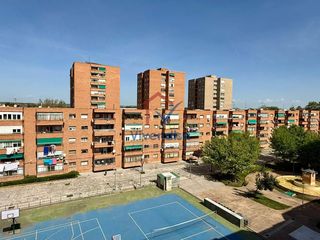 Flat  Solan de cabras. Gran piso de 4 habitaciones con garaje  manantiales