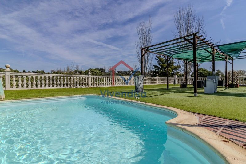 Foto d076c062-d183-4ac6-9a22-7f04a5942305. Xalet amb calefacció aparcament piscina a Cabanillas del Campo