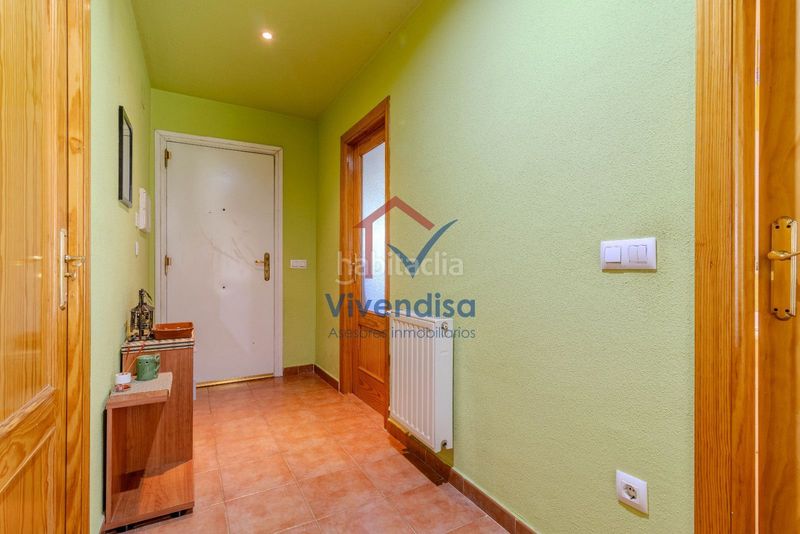 Foto 536ddc13-37d0-46ff-81d4-c585d1fd80e7. Casa adossada amb calefacció aparcament a Alovera