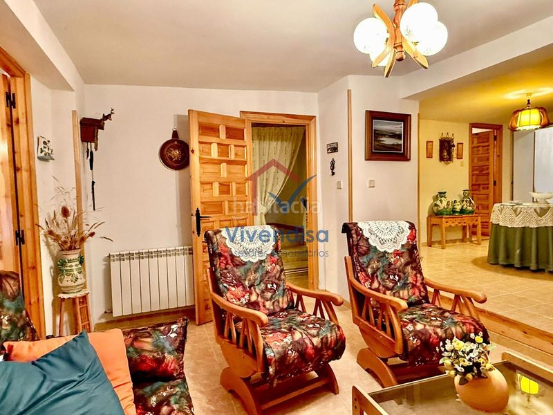 Foto 151a276c-d2bd-4b1c-9fb1-050b916b7fc9. Casa amb calefacció a Tamajón