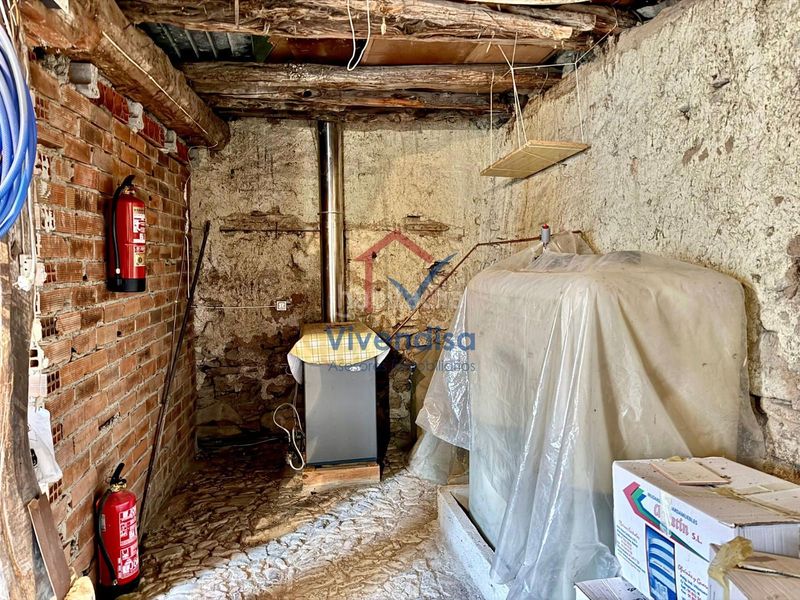 Foto a8db954e-2a6c-4ba9-9065-8439d55b7f2f. Casa amb calefacció a Tamajón