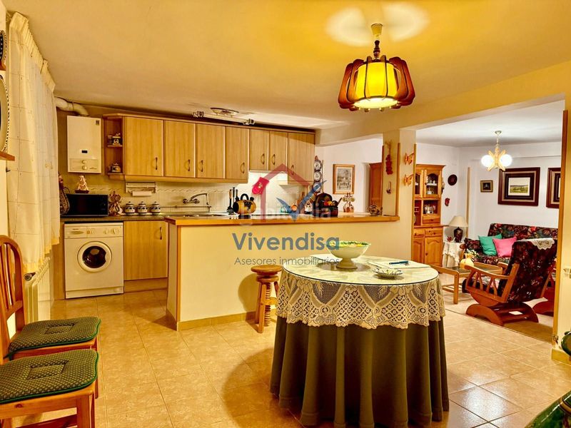 Foto dba8d6c3-a7c3-4ed5-bc7a-0fd45c002c4d. Casa amb calefacció a Tamajón