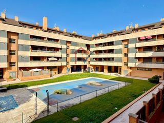 Pis  Jose antonio andrés rodríguez. 2 habitaciones con garaje y terraza  valdeluz
