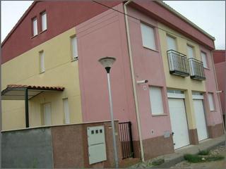Casa aparellada a Calle báscula 12. Ganga -  chollo de chalet pareado nuevo a estrenar en alcolea de