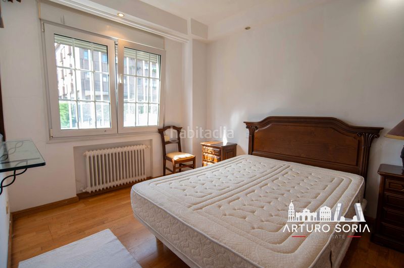 Foto 0a843de0-8e31-4bf2-b9c9-2f4839f4c360. Rent duplex with heating parking pool in Concepción Madrid