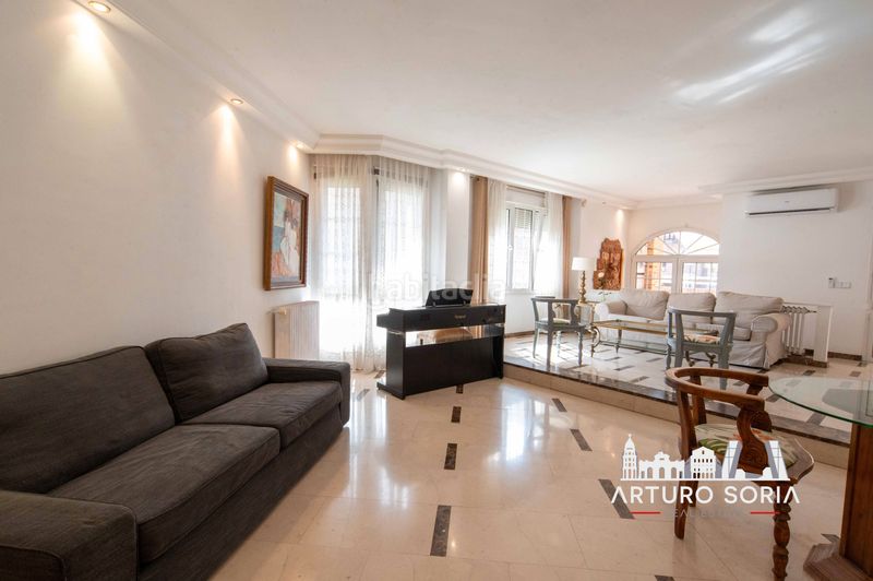 Foto 5a296ed2-df7f-42d9-9430-7bec73ffe38c. Rent duplex with heating parking pool in Concepción Madrid